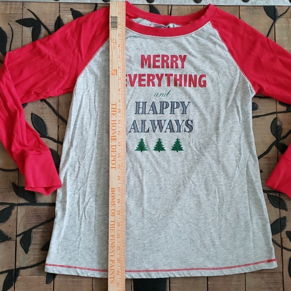 Women's Christmas Pajama Set Size Small 4/6 2 pc. - Picture 3 of 10